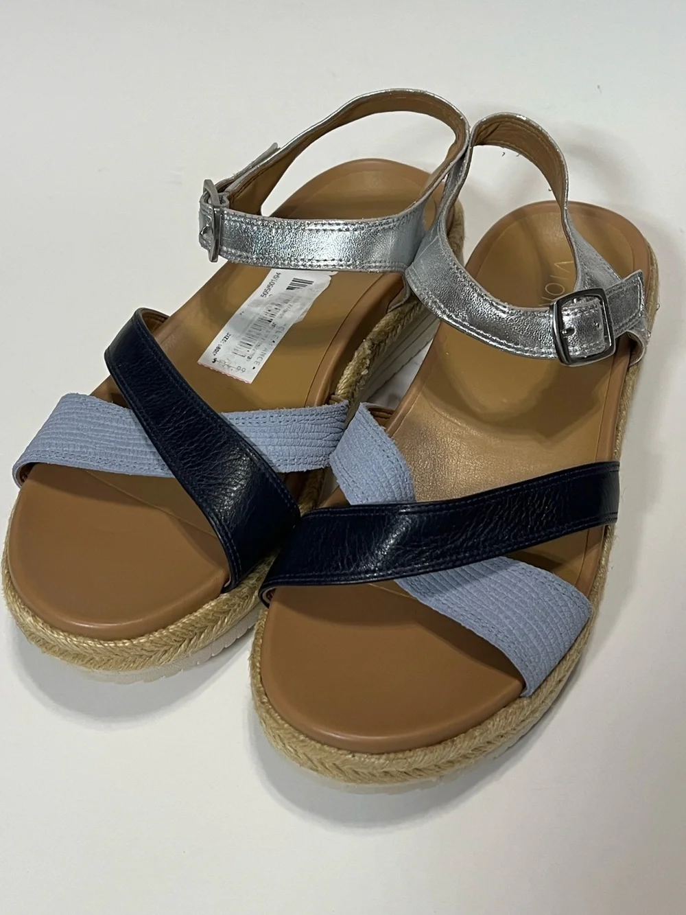 WHOOPS! NWOB $135 Vionic MAR Sandals Size 8 – Damaged